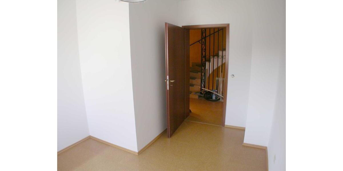 Kind 1 / Ankleidezimmer Bild 2