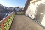 Große Maisonette mit Klimaanlagen (aktuell in 2 Wohnungen unterteilt) mit 2 Balkonen, 2 Einbauküchen und 2 Stellplätzen - Etagenwohnung Hausen | Angebot:27222621