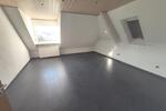Große Maisonette mit Klimaanlagen (aktuell in 2 Wohnungen unterteilt) mit 2 Balkonen, 2 Einbauküchen und 2 Stellplätzen - Etagenwohnung Hausen | Angebot:27222621