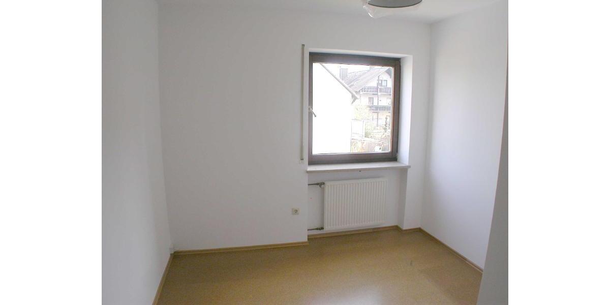 Kind 1 / Ankleidezimmer Bild 1