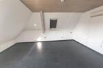Große Maisonette mit Klimaanlagen (aktuell in 2 Wohnungen unterteilt) mit 2 Balkonen, 2 Einbauküchen und 2 Stellplätzen - Etagenwohnung Hausen | Angebot:27222621